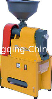 60KG Küçük Pirinç Freze Makinesi 2800rpm 80-120kg / H Mısır Mini Elektrikli Pirinç Değirmeni